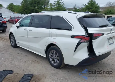 2021 Toyota Sienna Xle z USA, uszkodzony, nr VIN 5TDYSKFC6MS002087